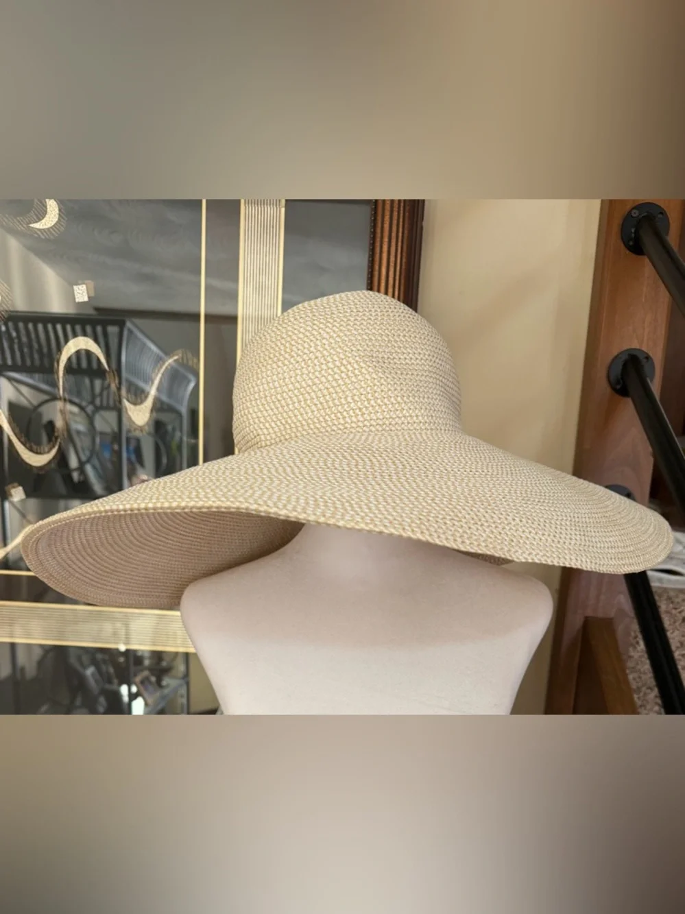 Eric Javits large, wide brim hat. Color white mix. 6.5” brim - Picture 4 of 10